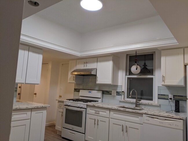 Building Photo - 119 Prospect Pl Unit 119 Prospect Pl, 1/F, Rutherford, NJ 07070
