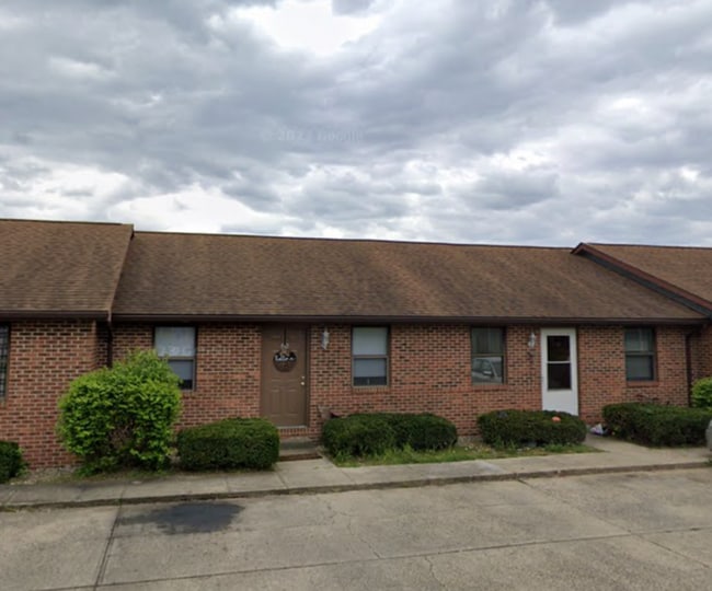 Building Photo - 8701 N Raintree Ct Rental