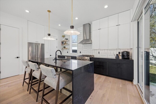 Photo - 1508 Redd St