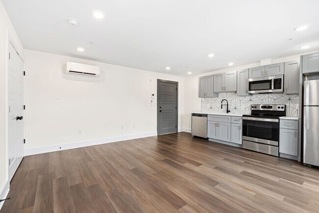 Photo - 7620 Ridge Ave