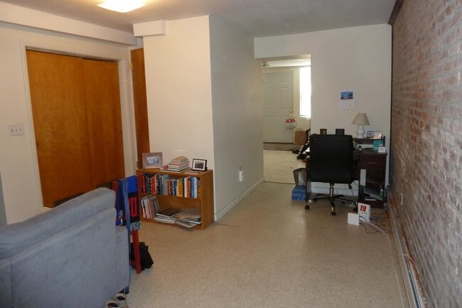Building Photo - 208 Garden St Unit 1 Rental