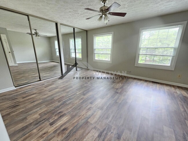 Photo - 8184 McGuire Dr