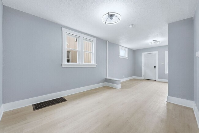 Photo - Three bedroom available for an immediate move in! Unit 922 Pape Avenue
