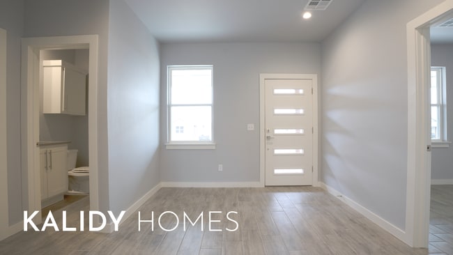 Photo - 307 Kirks Holw