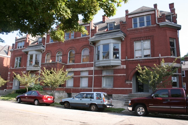 Building Photo - 216 W Burnett Ave Unit 226C