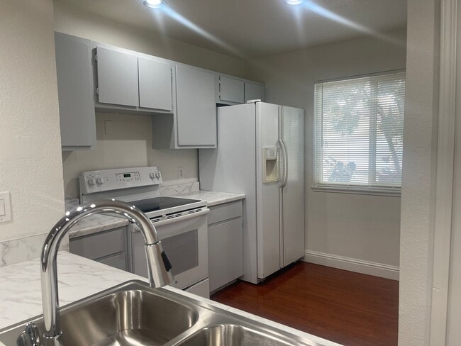 Photo - Bradley Square 3 bedroom Townhouse