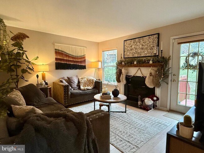 Photo - 602 Hamilton St