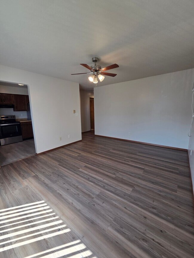 6012 Boxwood Dr Unit 4