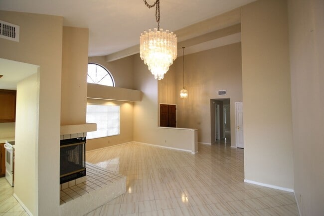 Photo - Rancho Bernardo End Unit Townhome - 2 Bed - 2 Bath -2 Car Garage - Private Patio