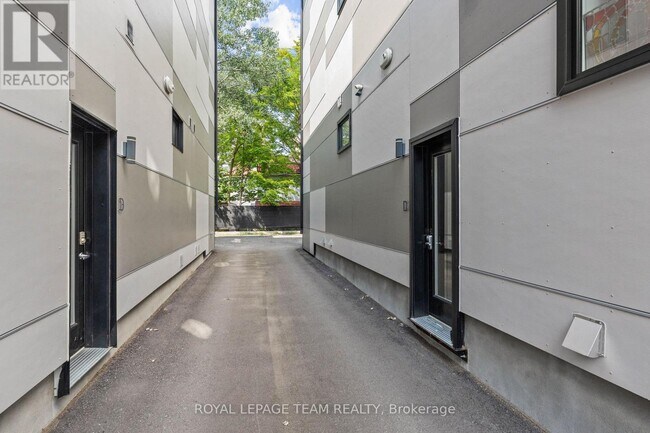 Photo - 423 Ravenhill Ave Unité D