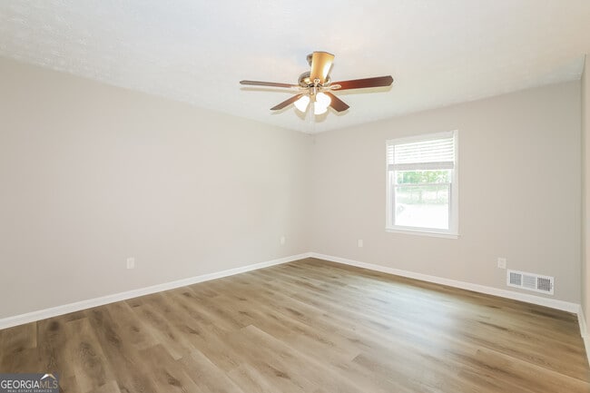 Photo - 1743 Hunting Creek Ln SE