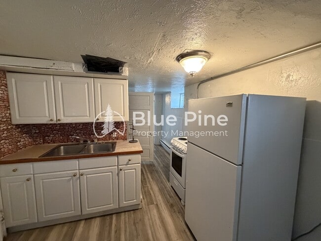 Photo - 560 Oneida Ave Unit 1
