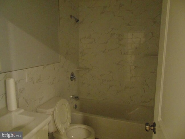 Photo - 219 Market St