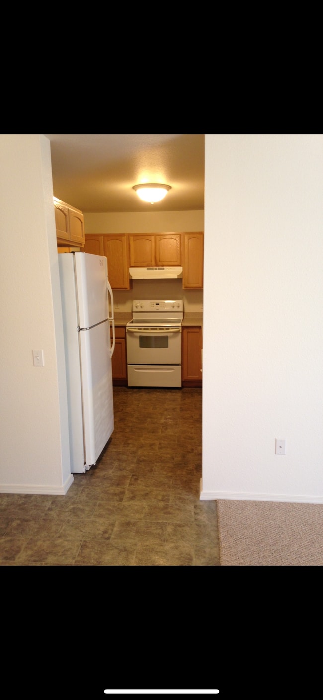 Kitchen - 75-5743 Alahou St Unit 101