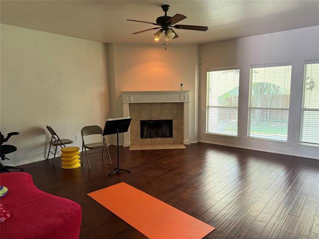 Photo - 1209 Firewheel Pl