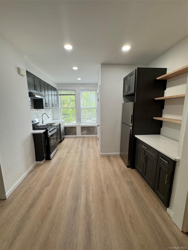 72-27 68th St