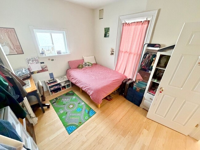 Photo - 81-83 Monroe Street Unidad 83