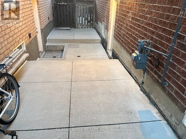 Photo - 157 Hollywood Hill Cir
