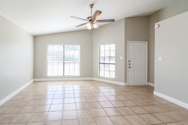 131 London Ln