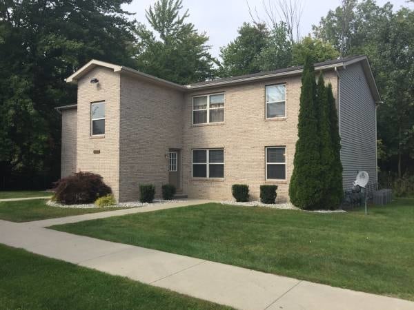 Exterior - 3758 W Water St Unidad A