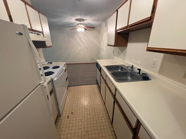Shorewood Place Apartments