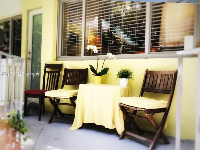 Photo - 1840 James Ave Unit 10