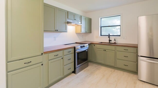 Photo - 1850 W Amos Dr
