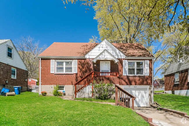 Building Photo - 8631 Belhaven Dr Rental