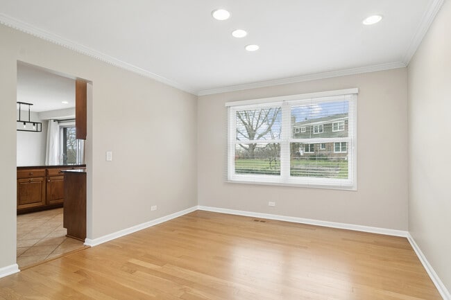 Photo - 10 Fairview Ave