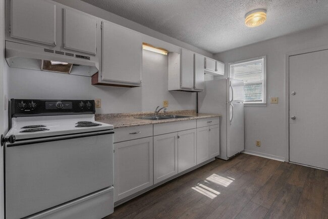 Photo - Beautiful Duplex Located near Downtown Columbia!