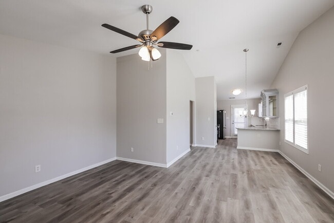 Photo - 1007 Kansas City Dr