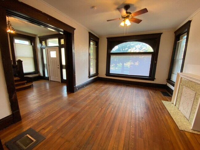 1870 N 4th St Unidad 1870