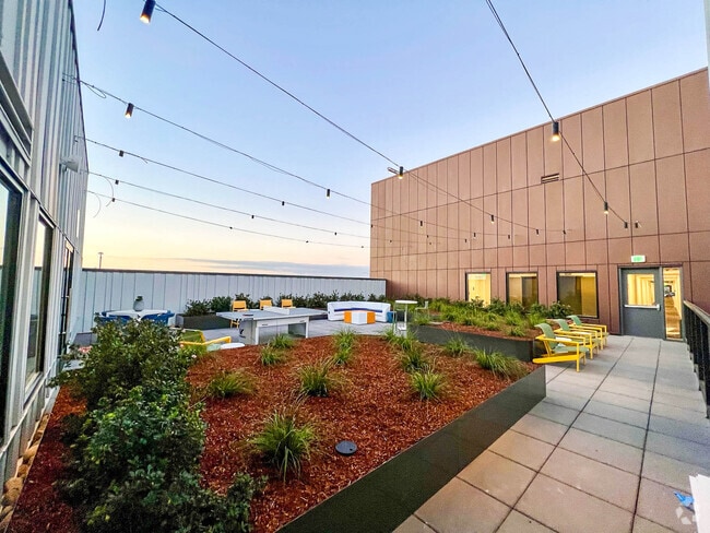Rooftop Escape - Prescott Station Rental