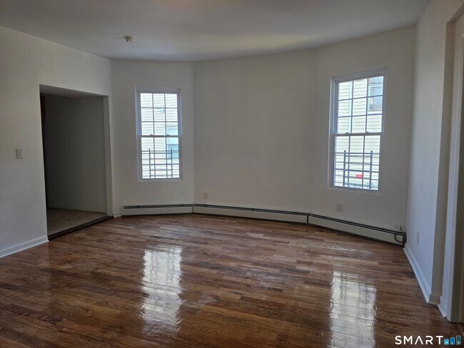 Photo - 120 Easton Ave Unit 1