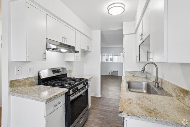 2BR, 1.5BA - 865SF - Kitchen - Rancho La Paz Apartments