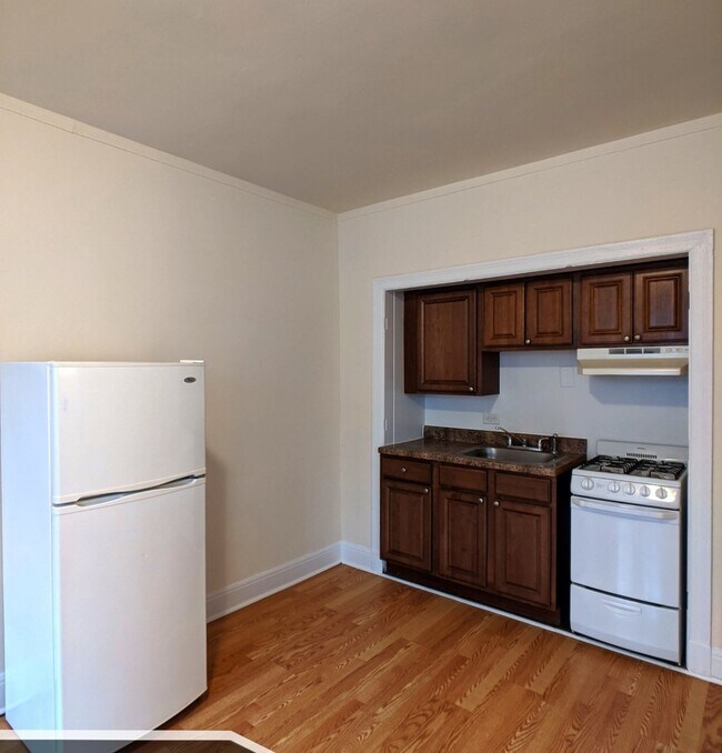 Photo - 3335 W Diversey Ave Unit 336