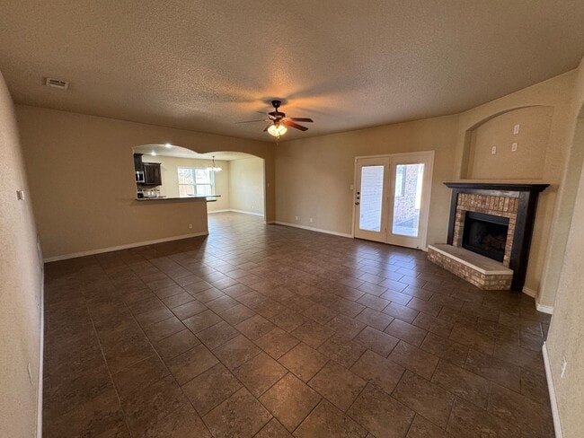 Photo - 601 W Little Dipper Dr