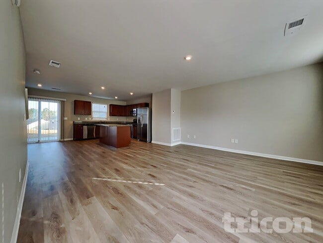 Photo - 757 Sequoia Dr