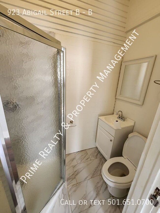Photo - 923 Abigail St Unidad B