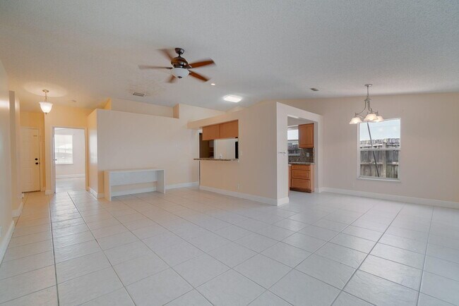 Photo - 14 Misty Meadow Dr