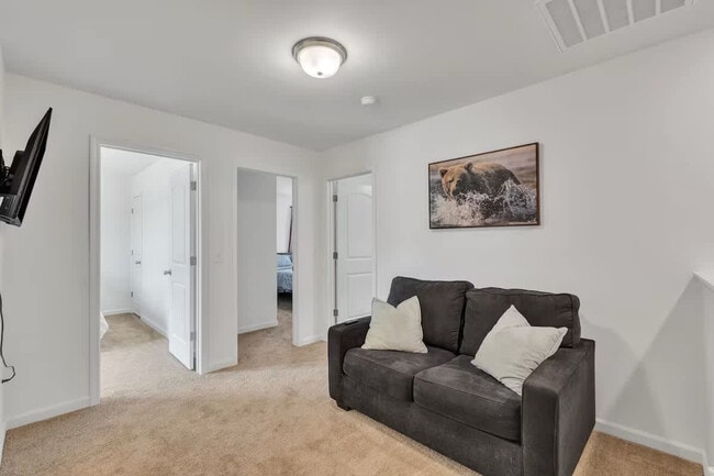 Photo - 2017 Peggy Joe Wy Unidad ID1391420P