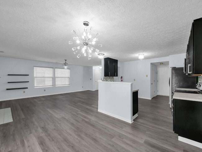 Photo - 2662 Northwold Rd