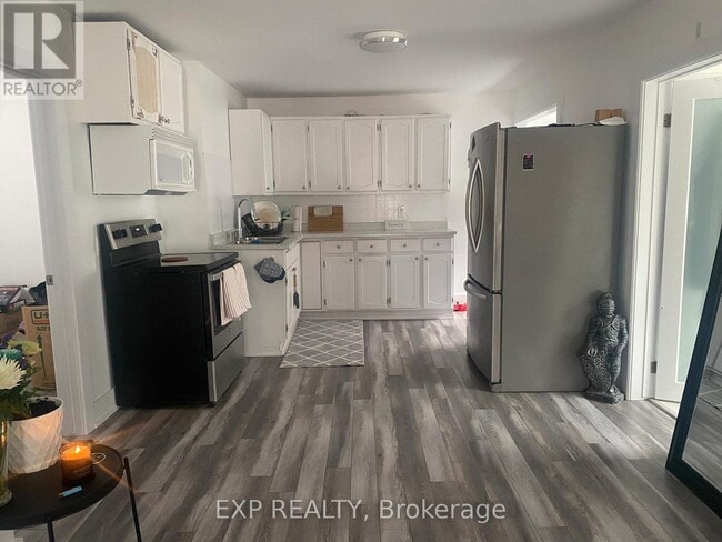 Photo - 4620 Lee Ave