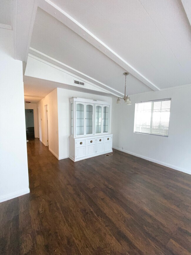 24425 Woolsey Canyon Rd House House Rental in West Hills, CA