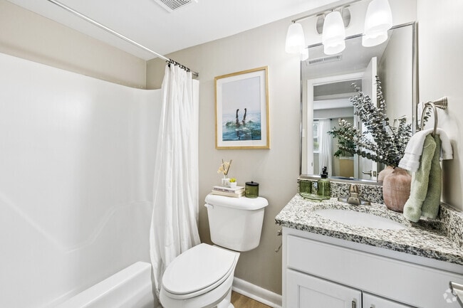 A3-V - 1BR, 1BA - 558SF - Bathroom
