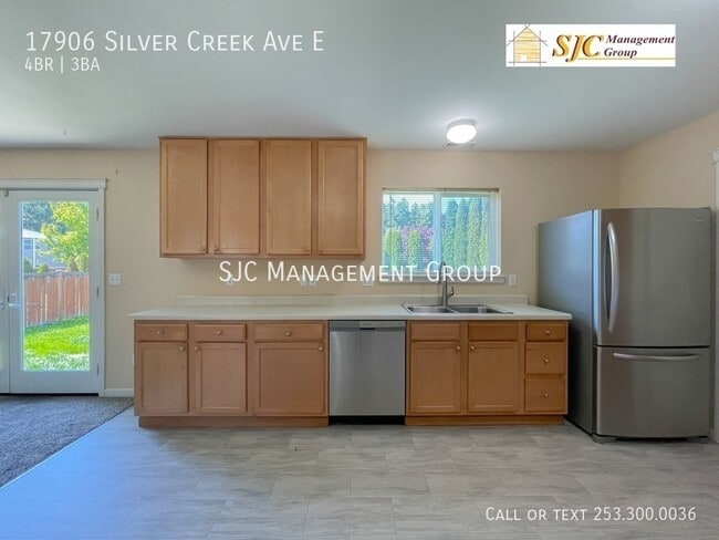 Photo - 17906 Silver Creek Ave E