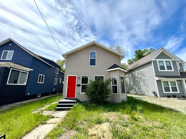 Three Bedroom Home in Muskegon - Three Bedroom Home in Muskegon