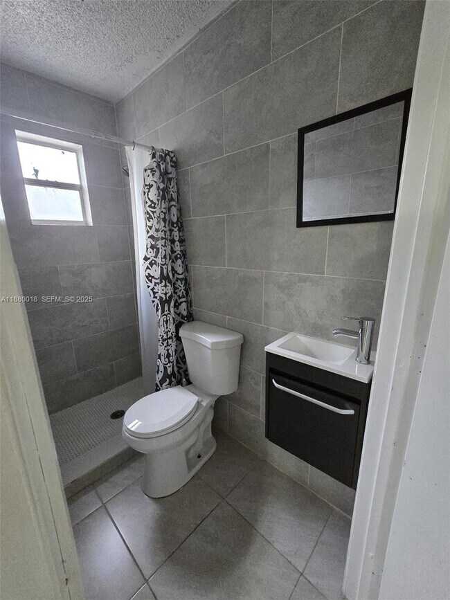 Photo - 626 NW 22nd Rd Unit 1A