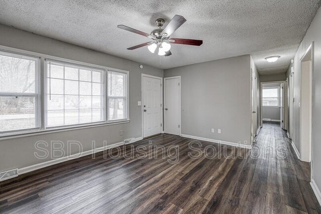 Photo - 5311 NE 46th Terrace