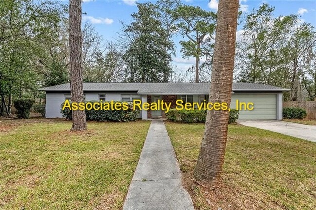 Suburban Heights-4 bedroom/ 2 bath - Suburban Heights-4 bedroom/ 2 bath House